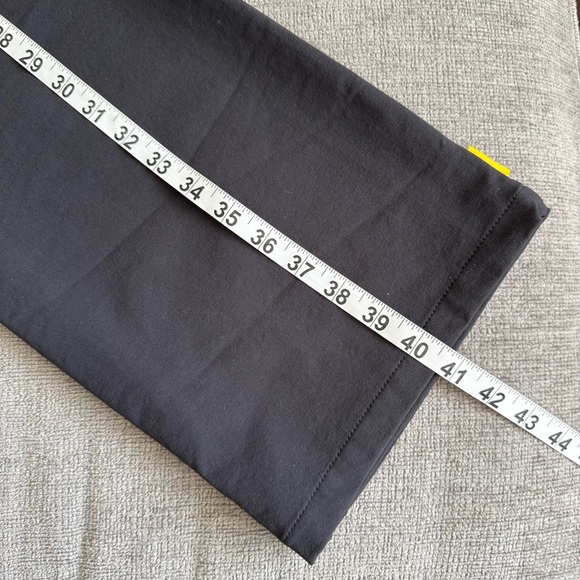 Lole Womens Black Travel Pants Sz 8 Nano Carbon Light Flare Leg UPF 50 Stretch - Picture 11 of 16